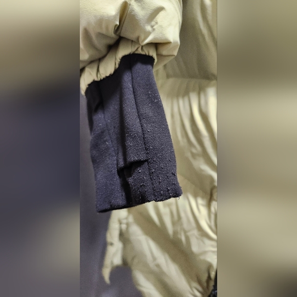 The Super Puff Long Jacket - 2XS - SAGE - Aritzia/TNA - Picture 14 of 17